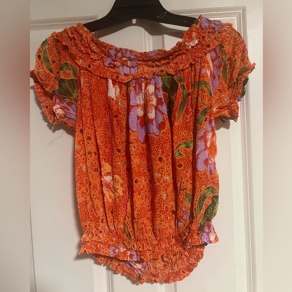 NWOT Free People Smocked Shoulder Top - M - Picture 5 of 5